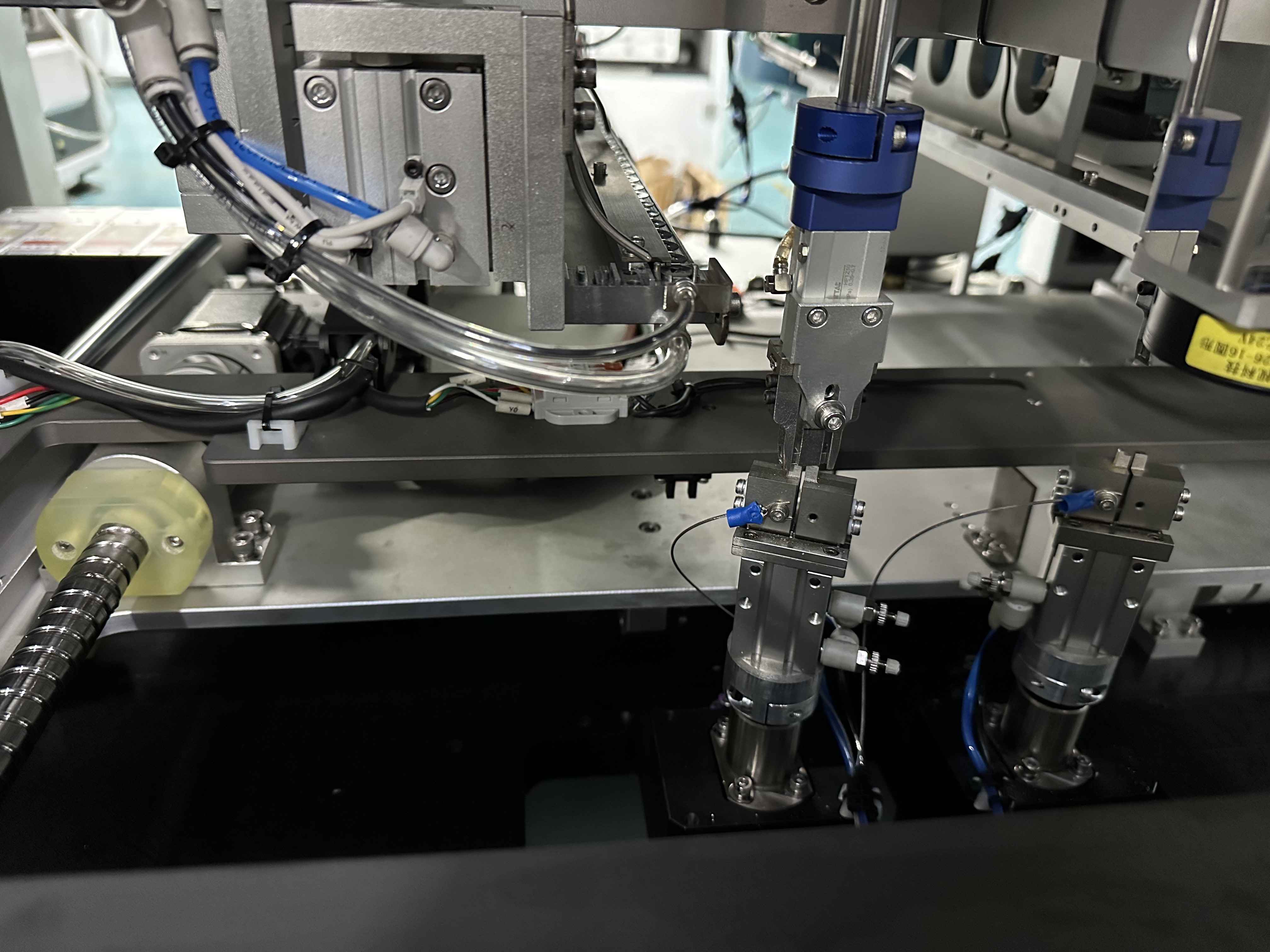 S7000 terminal insertion machine clinching mechanism details